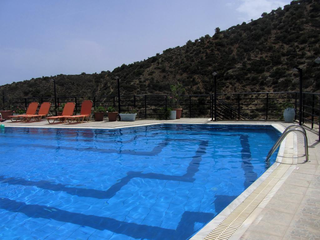 Petra Hotel Agia Galini Exterior foto